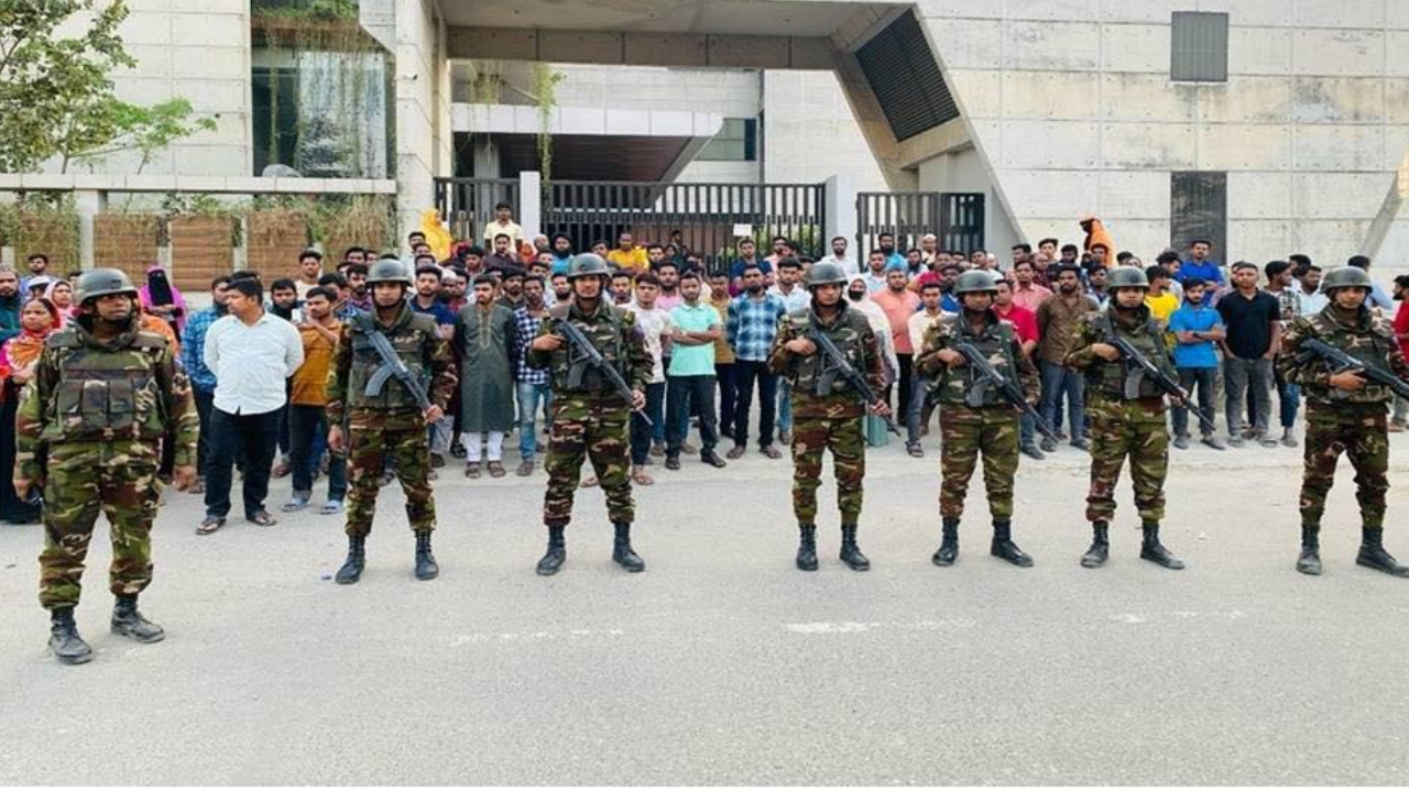 যৌথ বাহিনী কর্তৃক পরিচালিত উল্লেখযোগ্য অভিযান. Dhakainlight.com