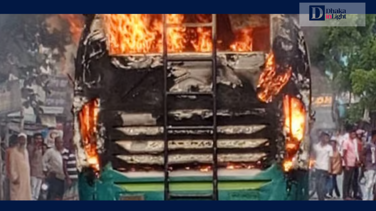 যশোরে বাসের ধাক্কায় মোটরসাইকেলে থাকা বাবা–মেয়ে নিহত, বিক্ষুব্ধদের বাসে অগ্নিসংযোগ. Dhakainlight.com