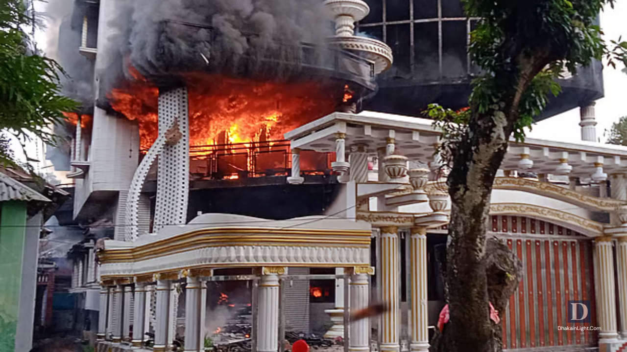 লালমনিরহাটে আওয়ামী লীগ নেতার বাড়িতে আগুনে ছয়জন নিহত, হত্যা মামলায় গ্রেপ্তার ৬. Dhakainlight.com