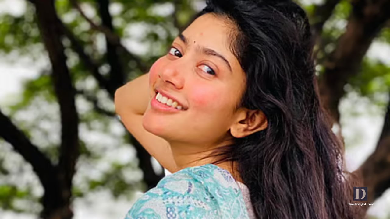 sমেকআপ পছন্দ করেন না আলোচিত এই দক্ষিণি অভিনেত্রী. Dhakainlight.com