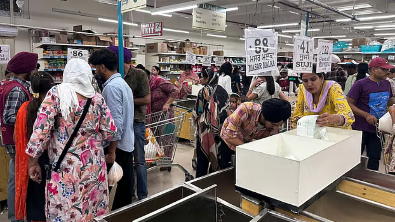 ভারত-পাকিস্তান যুদ্ধের শঙ্কায় আতঙ্কে সীমান্তবাসী, Dhakainlight.com