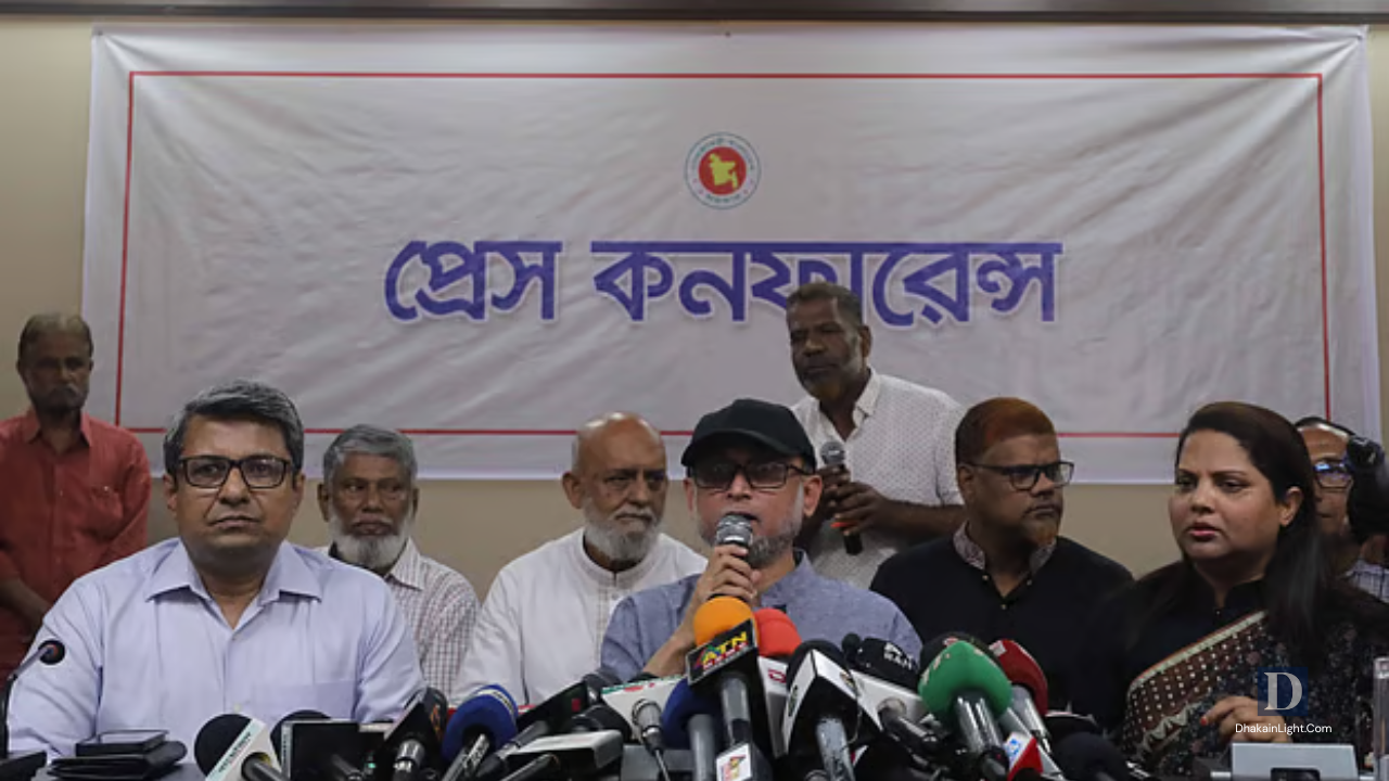 চট্টগ্রামের জব্বারের বলীখেলা ও সাম্পানবাইচে যুক্ত হবে সংস্কৃতি মন্ত্রণালয়. Dhakainlight.com