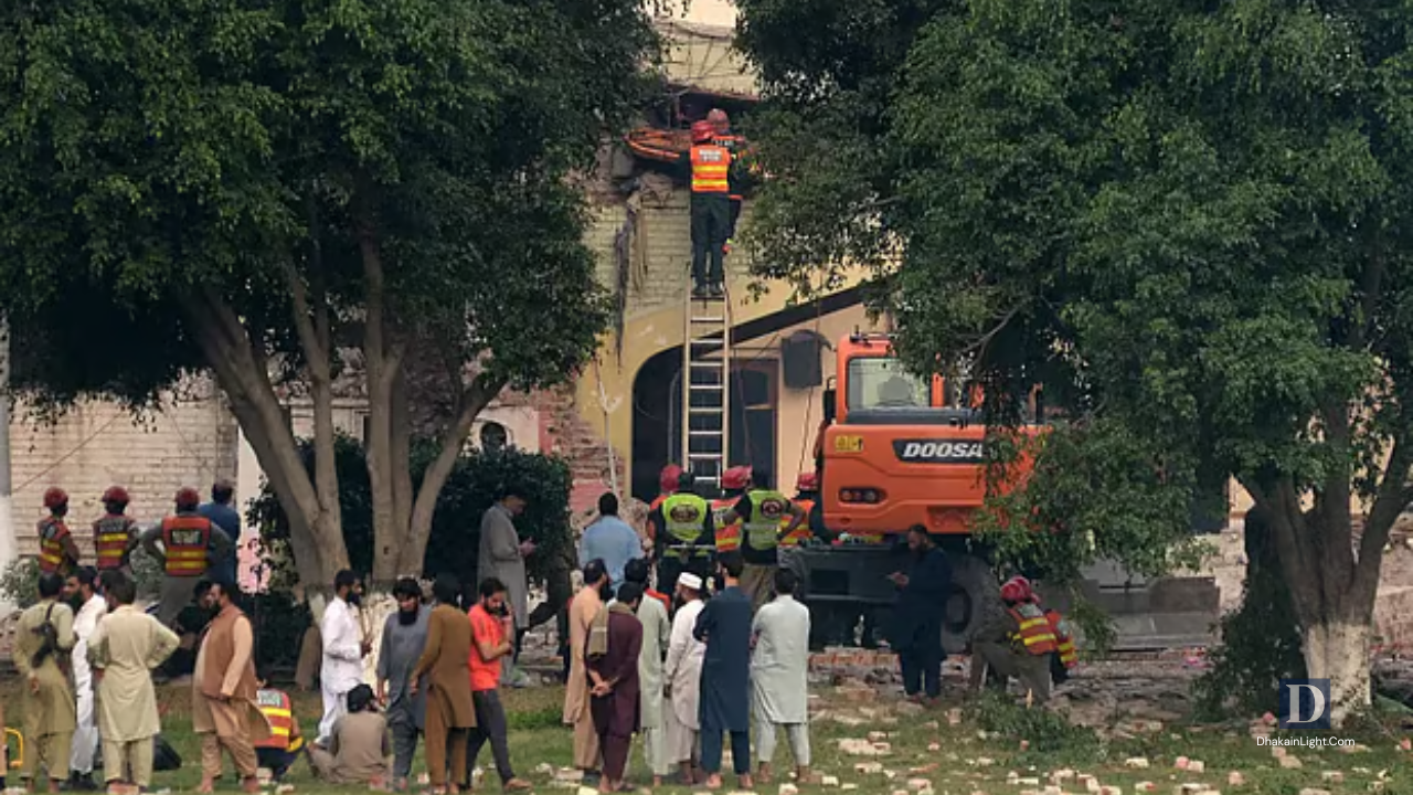 ভারতের 'অপারেশন সিঁদুর' ও মুরিদকে হামলা: সন্ত্রাসী ঘাঁটি নাকি ধর্মীয় প্রতিষ্ঠান?. Dhakainlight.com