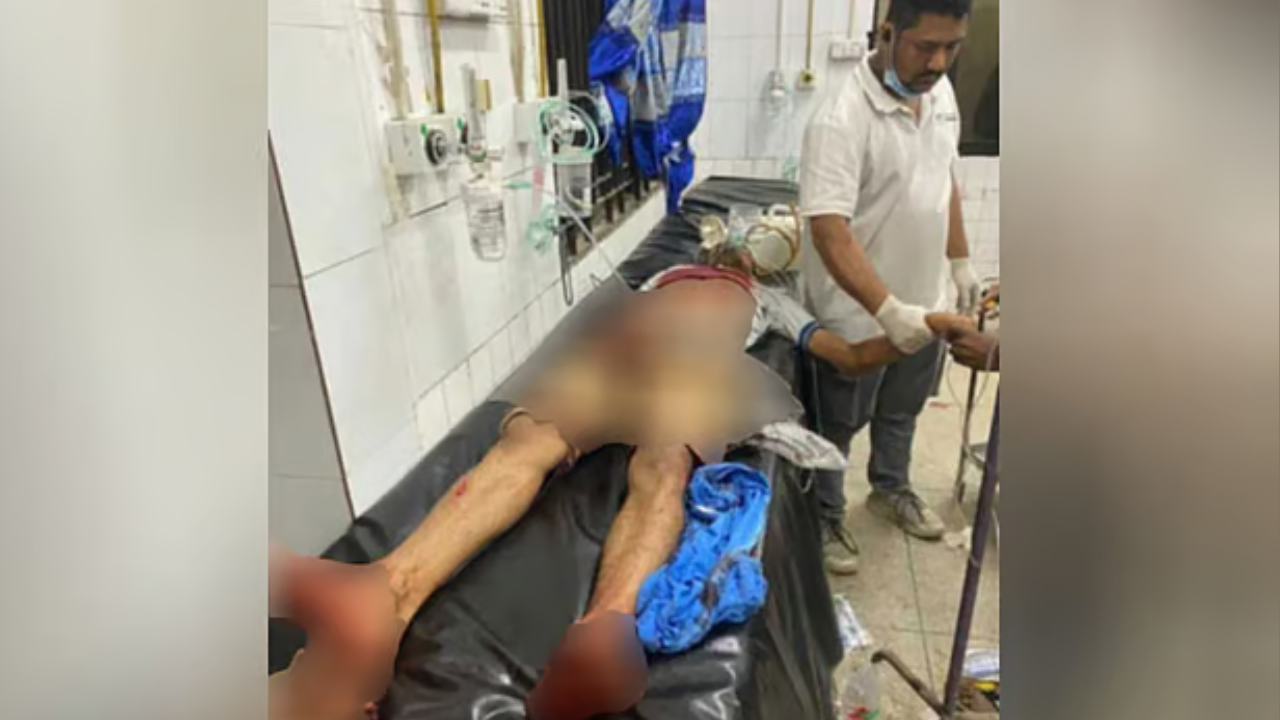 জুলাইযোদ্ধা তালিকা নিয়ে প্রতিবাদ, নরসিংদীতে কলেজছাত্রকে কুপিয়ে জখম. Dhakainlight.com