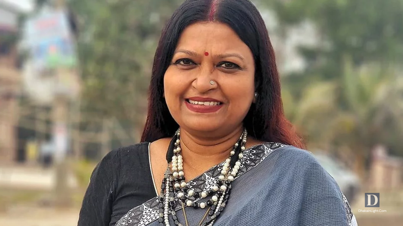 আত্মসমর্পণ করে জামিন পেলেন নাট্যকার ও পরিচালক চয়নিকা চৌধুরী. Dhakainlight.com