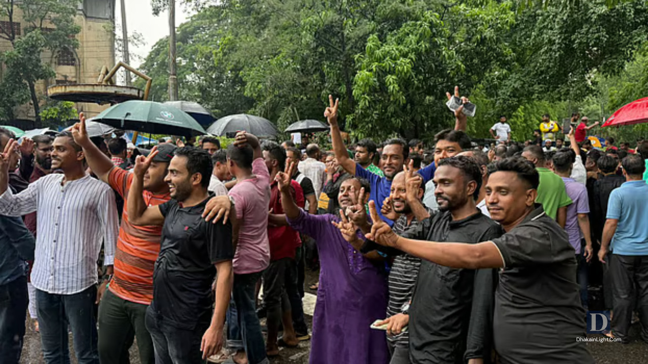 ইশরাককে মেয়র ঘোষণা নিয়ে রিট খারিজের খবরে বিএনপির নেতা-কর্মীদের উচ্ছ্বাস-মিছিল. Dhakainlight.com