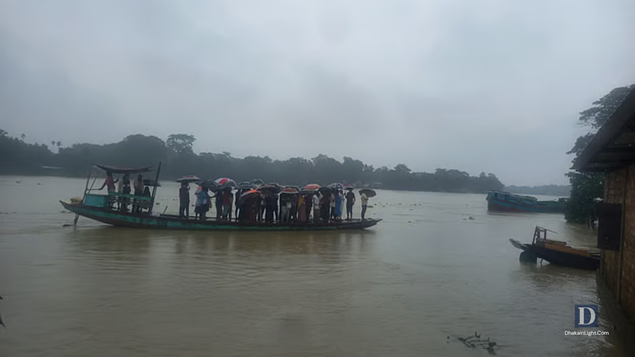 সুনামগঞ্জে বৃষ্টি কমলেও উজানের ঢলে নদীর পানি বাড়ছে. Dhakainlight.com