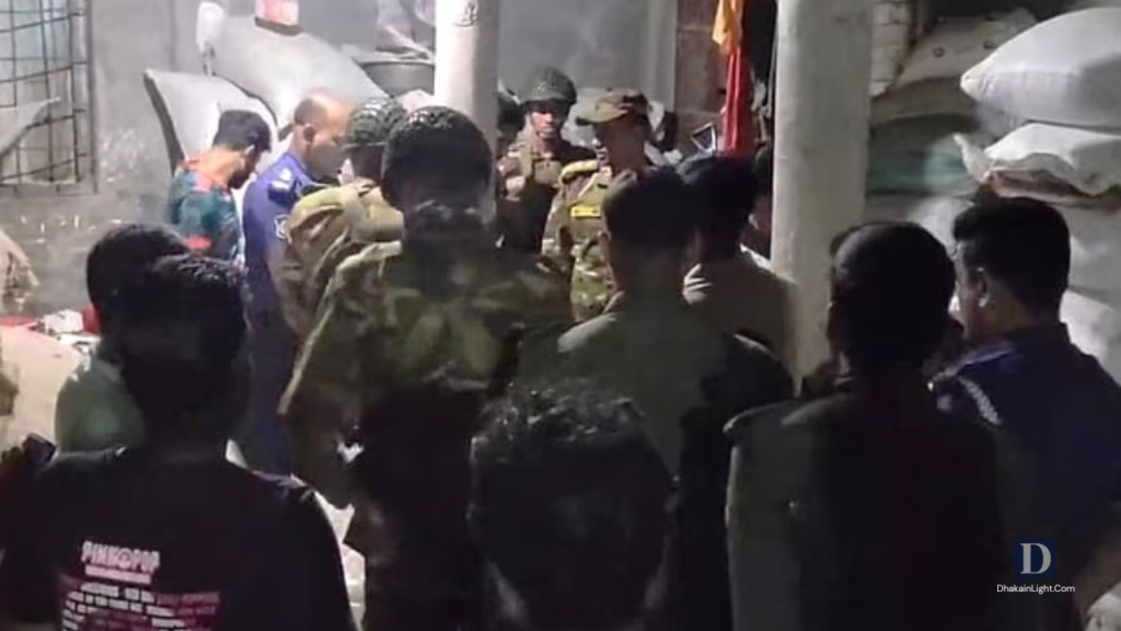 জামালপুরে রাইস মিলের গুদাম থেকে ২০৬ বস্তা সরকারি চাল জব্দ, মিলমালিক গ্রেপ্তার. Dhakainlight.com
