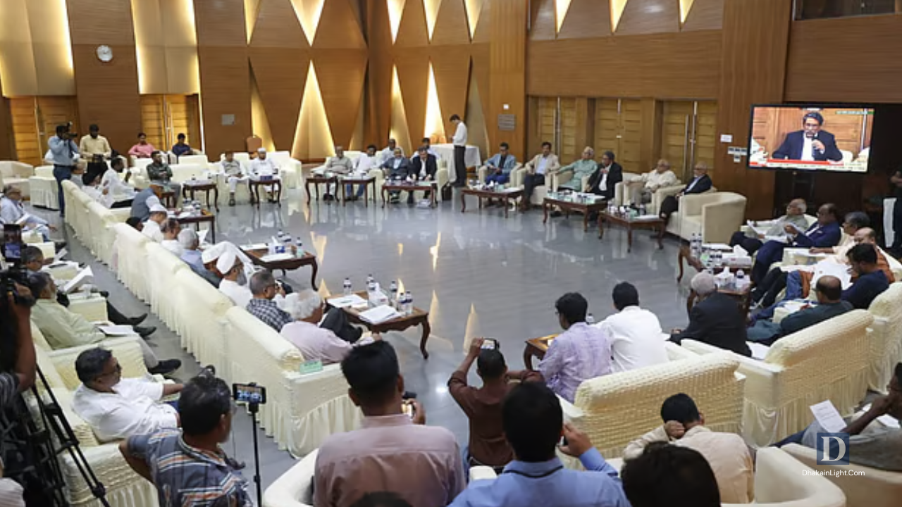 প্রধান উপদেষ্টার নিয়োগ নিয়ে রাজনৈতিক মহলে তুমুল আলোচনা, উঠেছে একাধিক প্রস্তাব. Dhakainlight.com